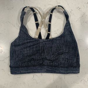 Lululemon sports bra